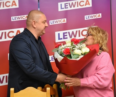 Przewodniczący Koła nr 3 - Michał Skoczylas wraz z Wandą Siek - ustępującą  Przewodniczącą